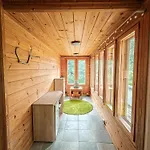 Authentic Wooden House By The River With An Igloo * روفانييمي