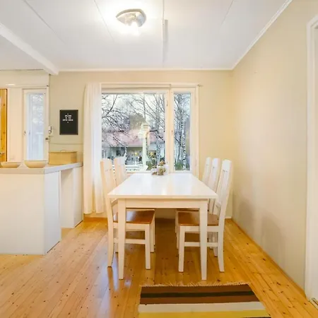 شقة Authentic Wooden House By The River With An Igloo *