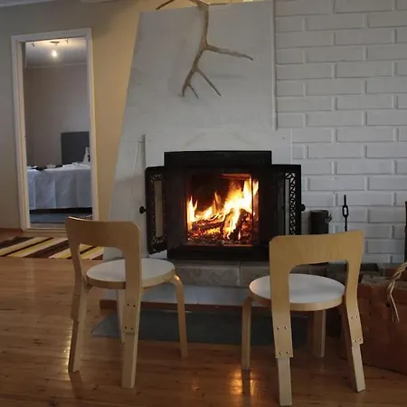 Lägenhet Authentic Wooden House By The River With An Igloo