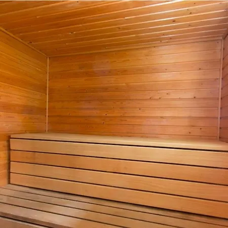 Apartamento Authentic Wooden House By The River With An Igloo